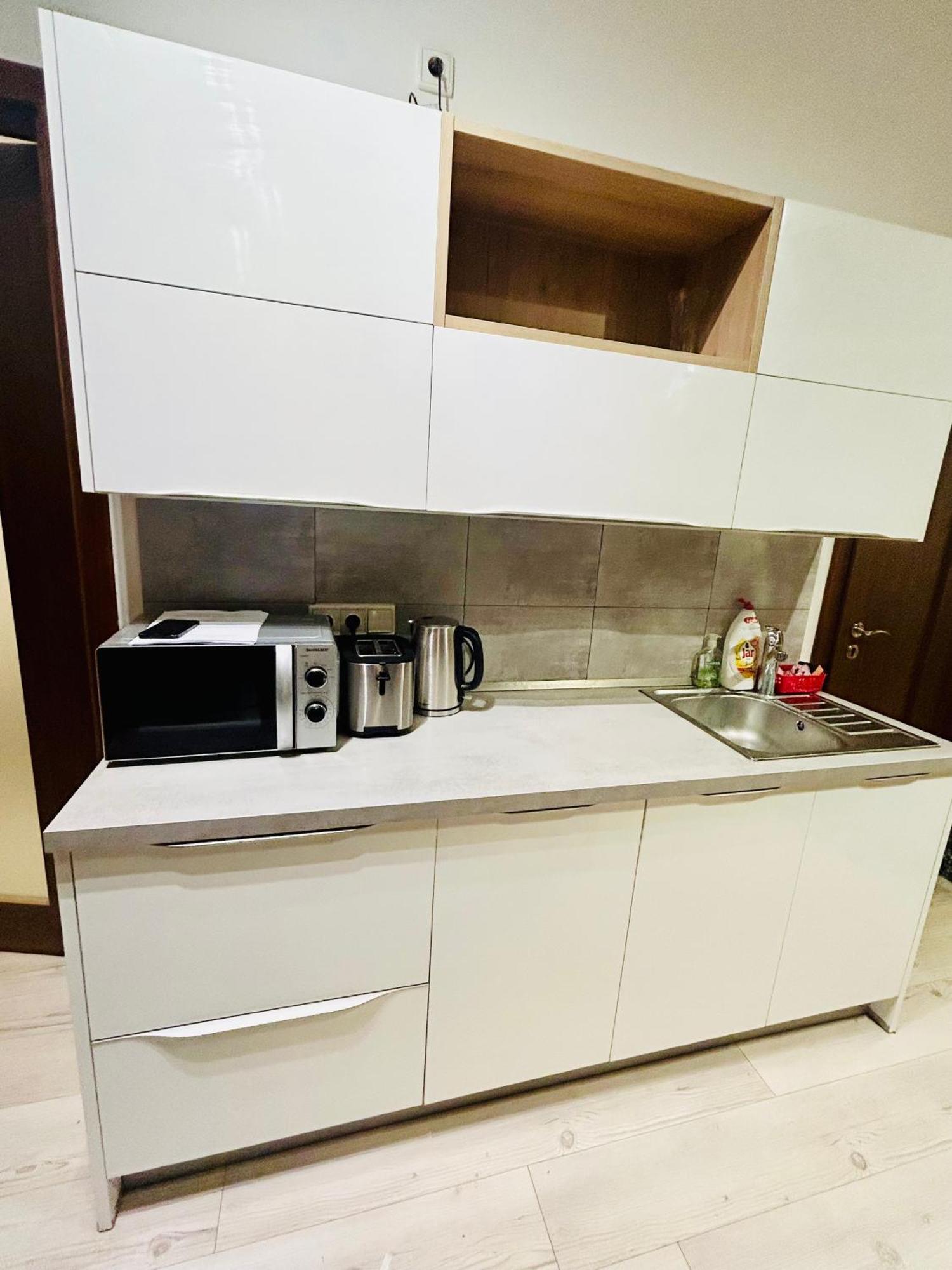 Modern Spacious Apartment In Center Прага Экстерьер фото